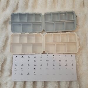 Weekly Pill Organizer with Grey and Cream Compartments NWOT